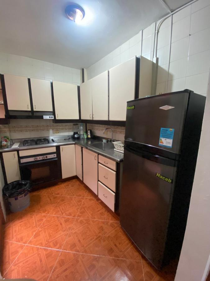 Hostel Kumho Home Меделин Екстериор снимка