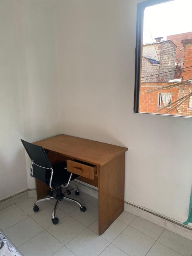 Hostel Kumho Home Меделин Екстериор снимка