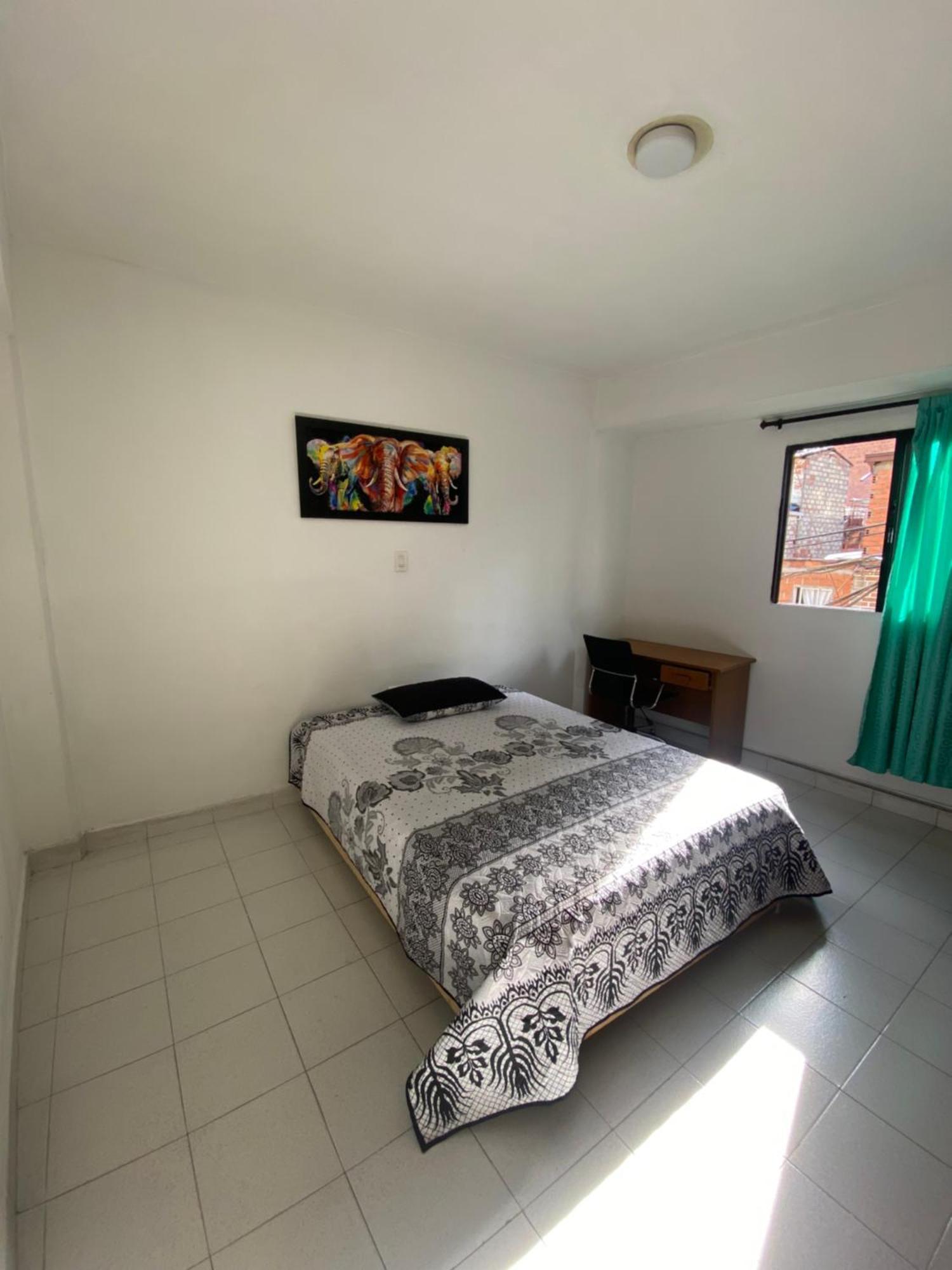 Hostel Kumho Home Меделин Екстериор снимка