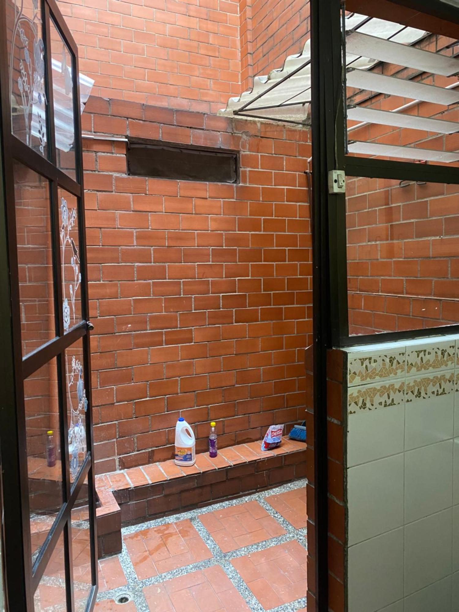 Hostel Kumho Home Меделин Екстериор снимка